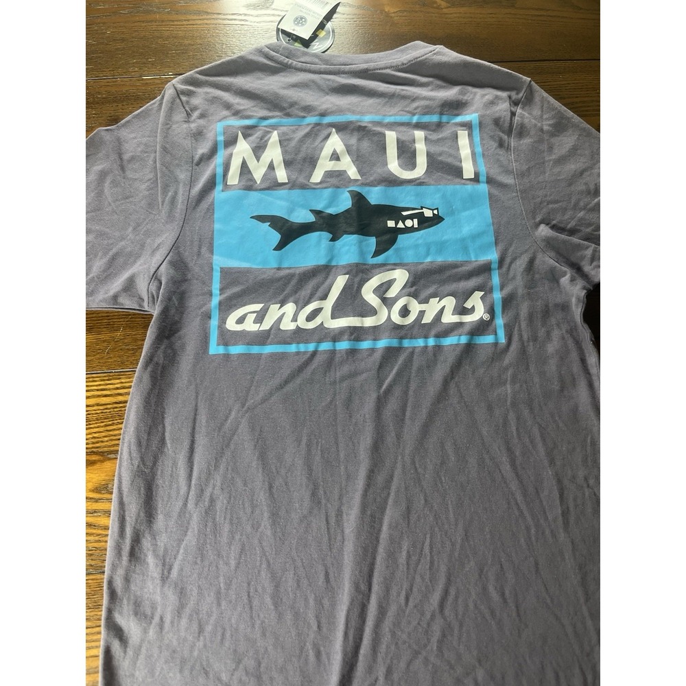 NEW Maui and Sons Men's Size Small Surf Shark Purple Graphic Print T-Shirt Tee